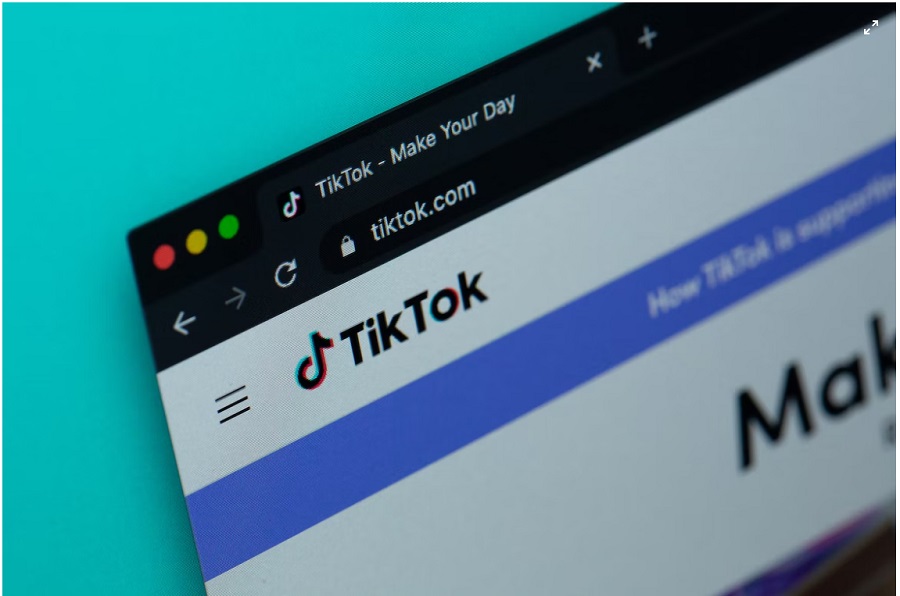 5 Cara Privasi Pengikut TikTok,, via Unsplash-Solen Feyissa