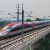 Whoosh_High-speed_Train,_from_Halim_to_Tegalluar,_Over_Kopo.jpg