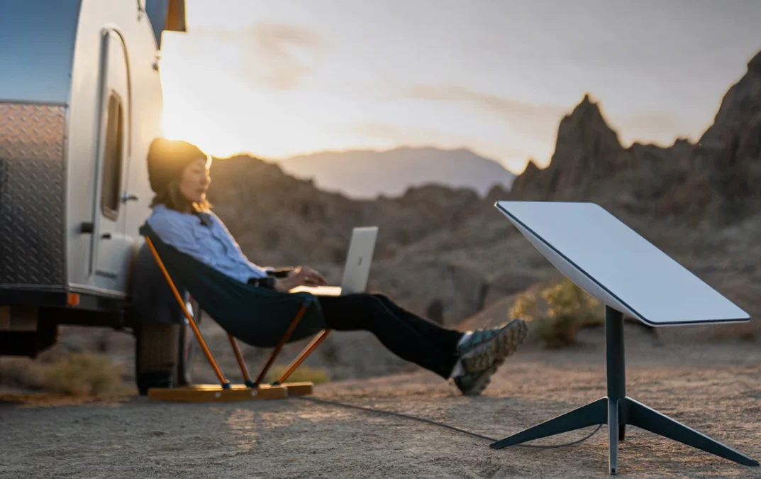 Kominfo Ungkap Update Progres dari Starlink di Indonesia. Foto @Starlink