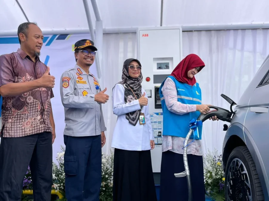 GM PLN Jabar Lakukan Inspeksi, Pastikan SPKLU Siap Layani Pemudik