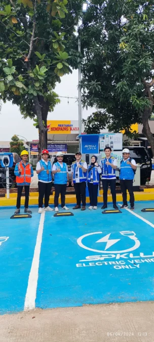 PLN Purwakarta Bersama Jasa Marga Melakukan Pencekan SPKLU di 7 Rest Area Cipularang dan Cipali