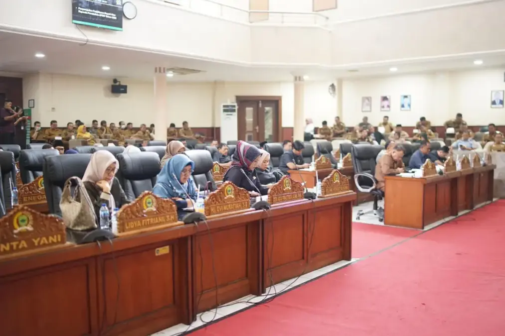 Anggota DPRD Subang saat mengikuti Rapat Paripurna beberapa waktu lalu.