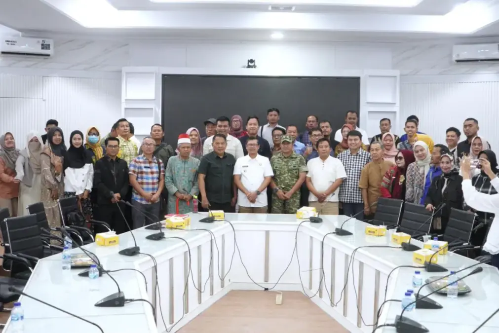 HADIRI RAKOR PEMKAB DAN KODIM SUBANG BERSAMA MITRA SPPG, WAKIL BUPATI TEKANKAN SINERGI, KEAMANAN PROGRAM MBG HADIRI RAKOR PEMKAB DAN KODIM SUBANG BERSAMA MITRA SPPG, WAKIL BUPATI TEKANKAN SINERGI DAN KEAMANAN PROGRAM MA