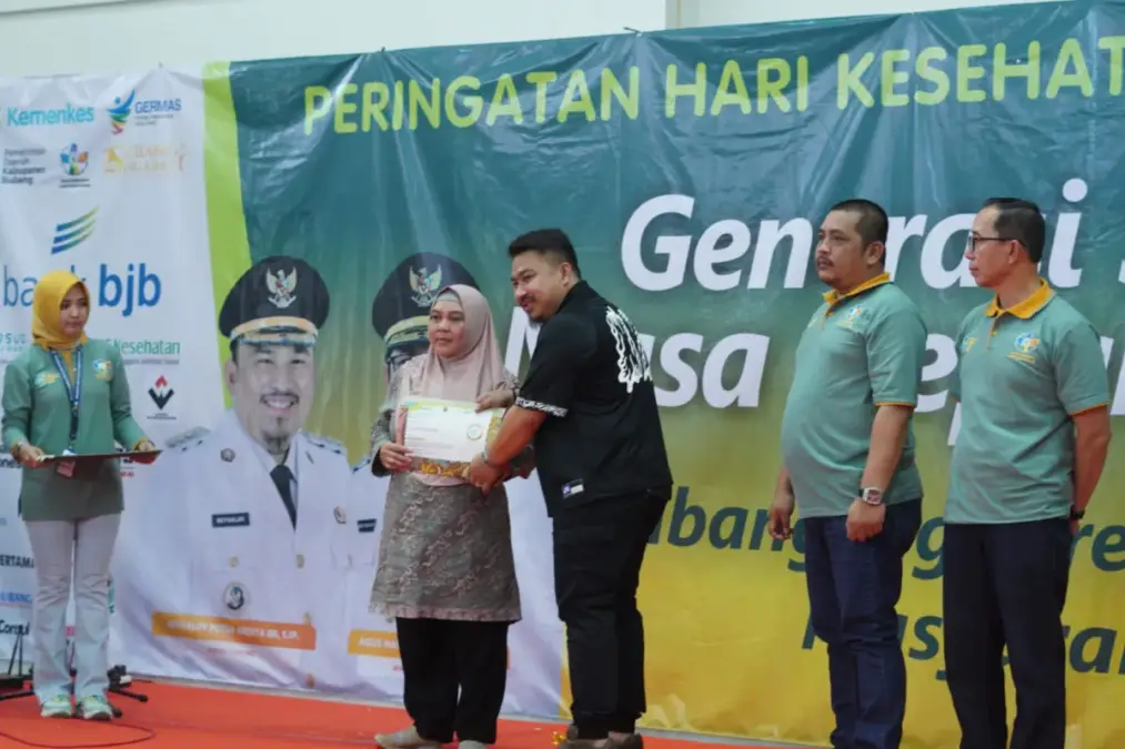 BUPATI SUBANG HADIRI PUNCAK PERINGATAN HARI KESEHATAN NASIONAL (HKN) KE-61 TINGKAT KABUPATEN SUBANG TAHUN 2025 BUPATI SUBANG HADIRI PUNCAK PERINGATAN HARI KESEHATAN NASIONAL (HKN) KE-61 TINGKAT KABUPATEN SUBANG TAHUN 2025