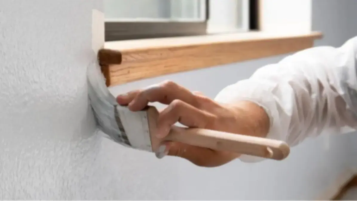 Musim Hujan Bisa Bikin Cat Rumah Cepat Rusak, Ini Solusinya