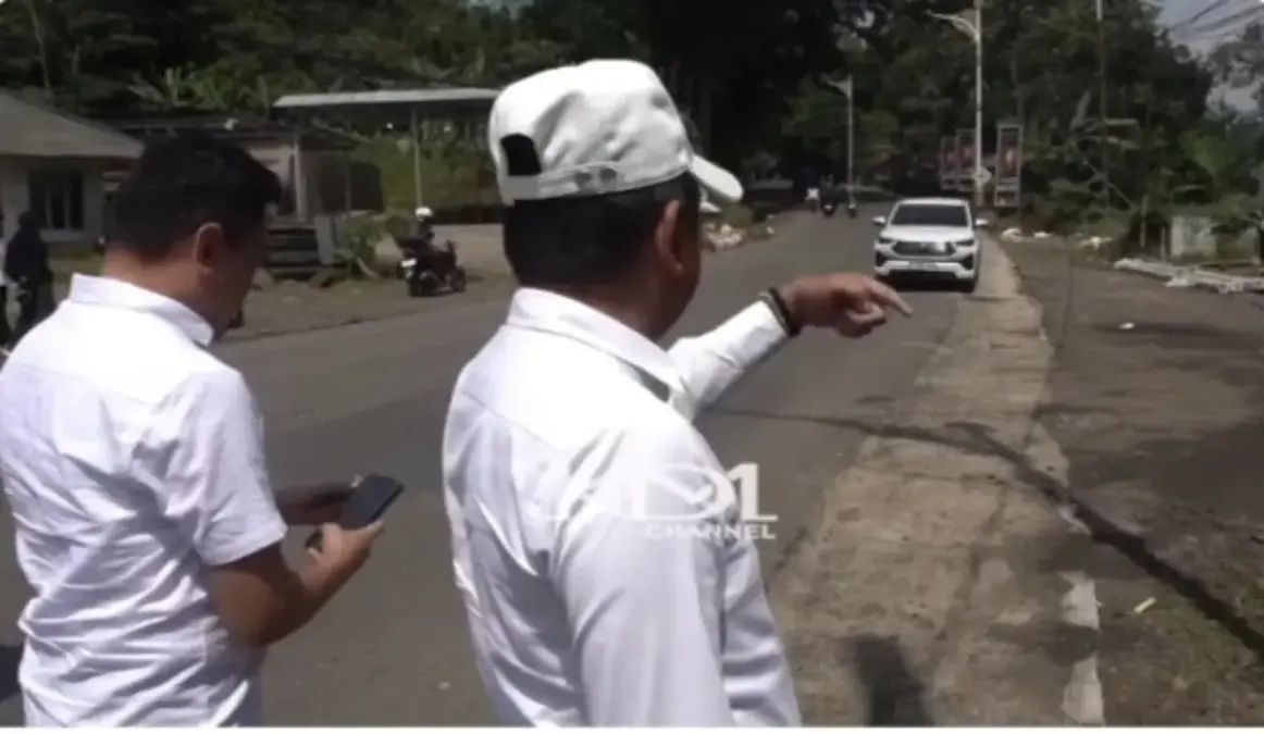 Gubernur Jabar Tegur Kepala UPTD PU, Instruksikan Jalan Provinsi Harus Bersih dan Tertib