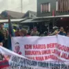 Aksi LSM Pemuda dan Aliansi Mahasiswa di Lembur Pakuan Subang Memanas, Massa Klaim Dihadang Warga