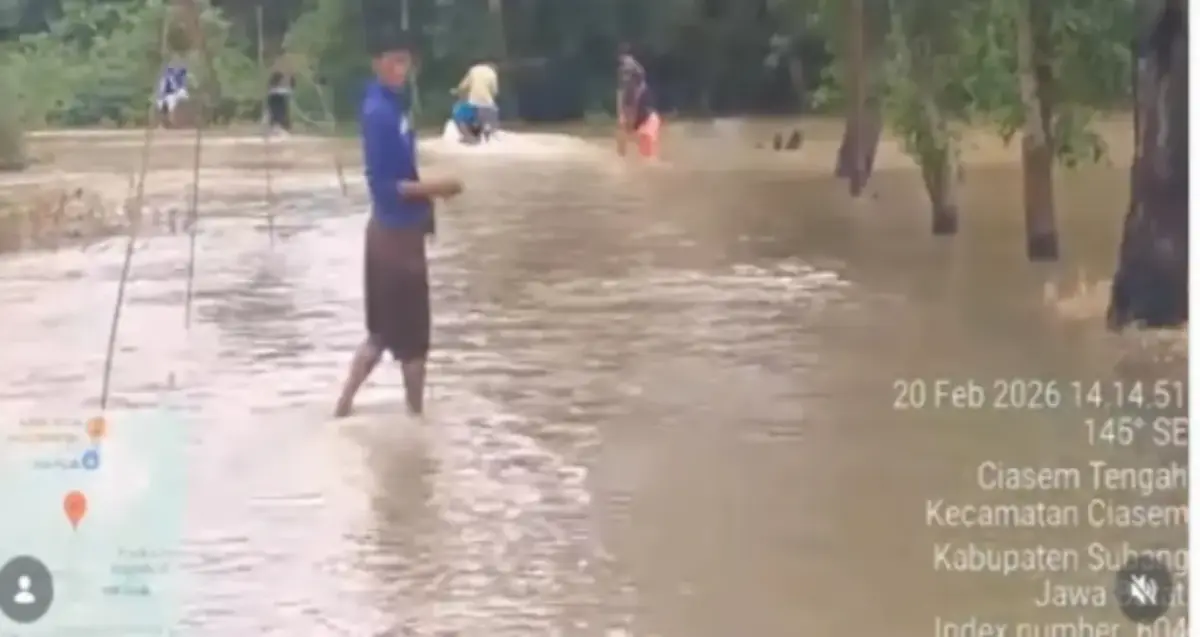 Akses Vital Dua Desa di Ciasem Terendam Banjir, Warga dan Pengendara Harus Ekstra Waspada Akses Vital Dua Desa di Ciasem Terendam Banjir, Warga dan Pengendara Harus Ekstra Waspada