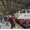 Jelang Lebaran 2026, Tiket Kereta Api Jarak Jauh Laris Manis Diburu Pemudik