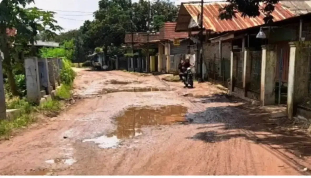 Jalan Majasari di Subang Rusak Parah, Warga Desak Perbaikan Jalan Majasari di Subang Rusak Parah, Warga Desak Perbaikan