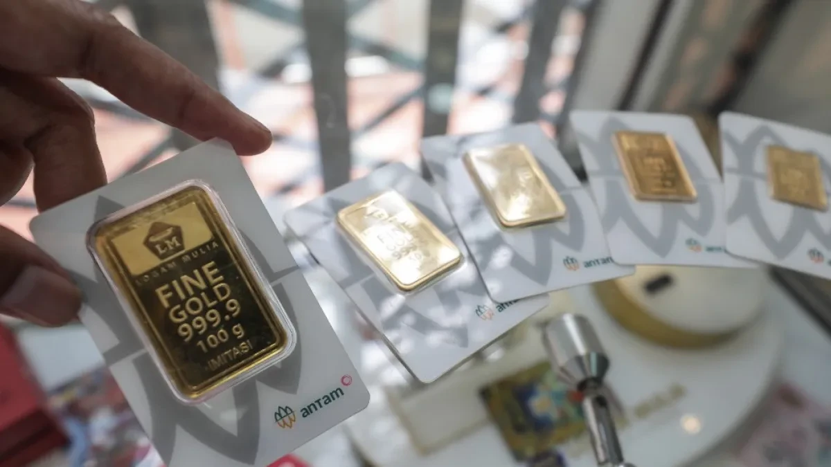Harga Emas Antam di Pegadaian Anjlok Rp44.000, Investor Waspada