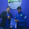 Resmi! Persib Naikkan Rafi Rasyiq ke Tim Senior, Siap Bersaing dengan Para Bintang Maung Bandung