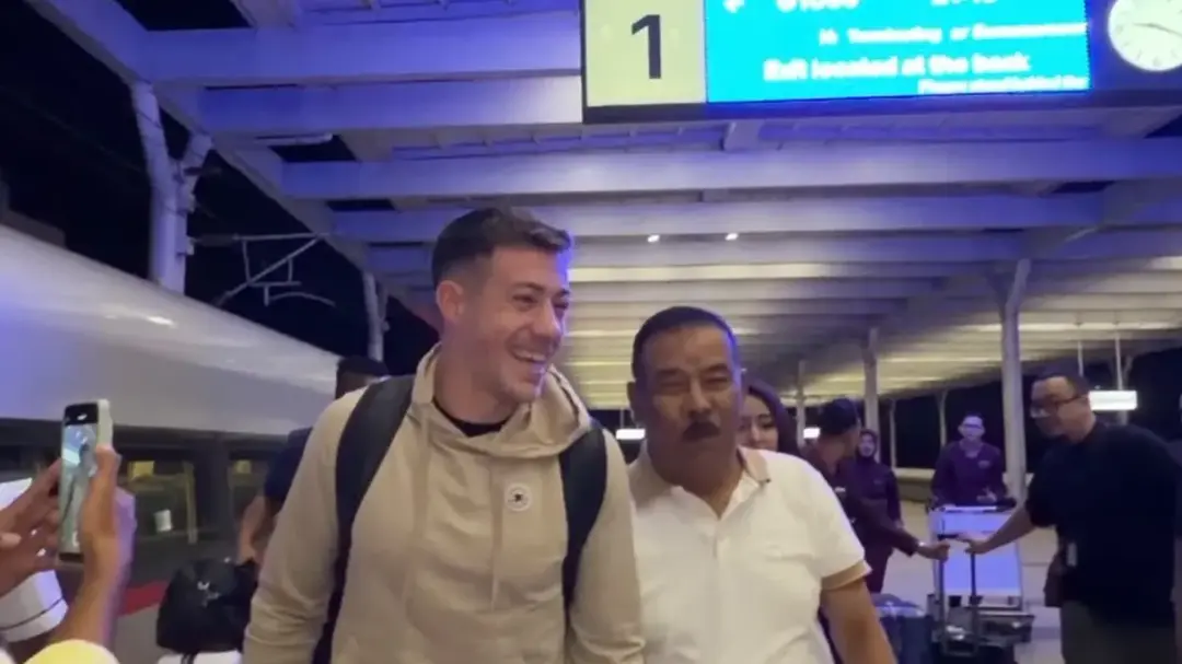 Bukan Beban, Ini Alasan Mariano Peralta Yakin Bisa Bawa Persib Terbang Lebih Tinggi Bukan Beban, Ini Alasan Mariano Peralta Yakin Bisa Bawa Persib Terbang Lebih Tinggi