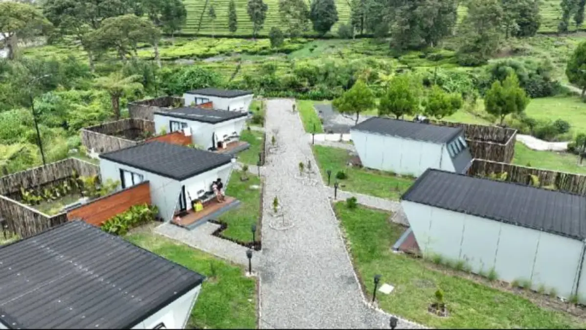 Sonten Resort Ciwidey: Staycation Hangat di Tengah Sejuknya Kebun Teh Rancabali Sonten Resort Ciwidey: Staycation Hangat di Tengah Sejuknya Kebun Teh Rancabali