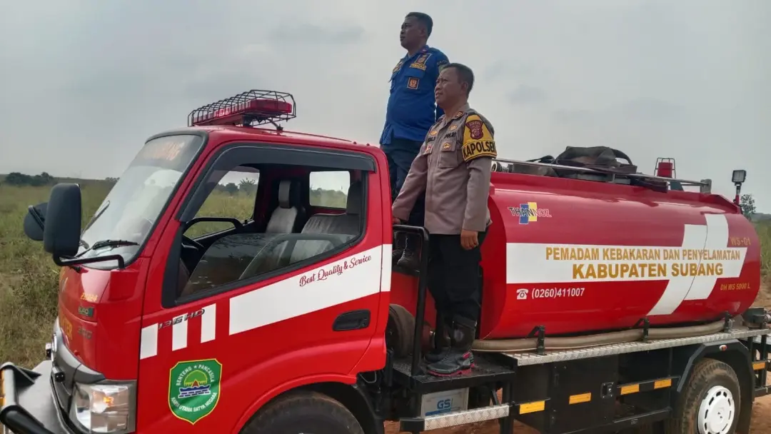 Patroli Gabungan Antisipasi Kebakaran, Polsek Pagaden Perkuat Kesiapsiagaan Bencana di Desa Gembor