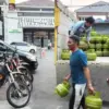 Suntikan LPG 3 Kg ke Tabung 12 Kg, Polresta Karawang Bongkar Praktik Pengoplosan dan Amankan Tiga Orang Tersan