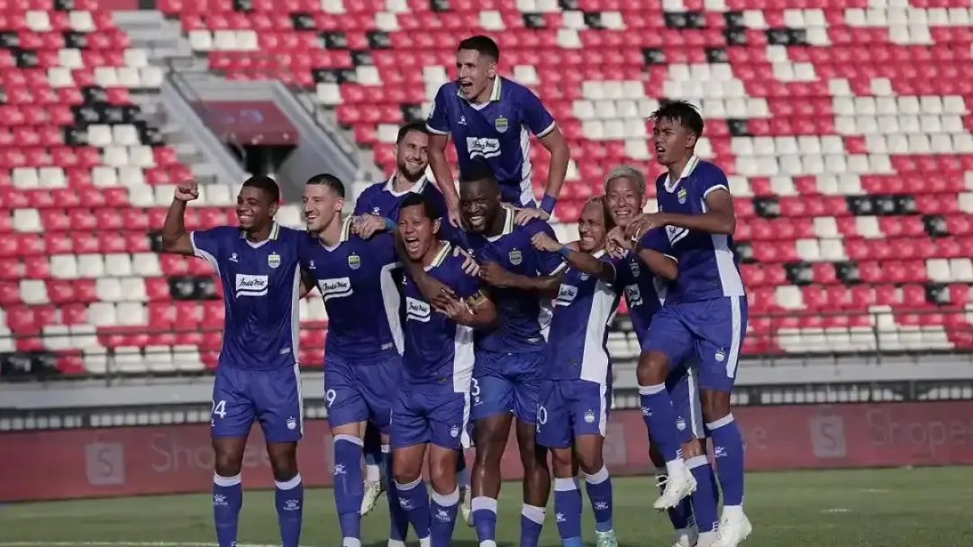 Persib Kena Transfer Ban FIFA Lagi, Pemain Baru Terancam Tak Bisa Didaftarkan Persib Kena Transfer Ban FIFA Lagi, Pemain Baru Terancam Tak Bisa Didaftarkan