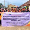 Tim Universitas Bhakti Kencana Edukasi Warga Ciasem Soal Penanganan Dismenore