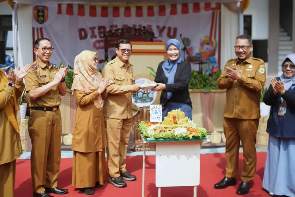 Hadiri HUT Ke-64 SMAN 1 Subang, Wakil Bupati Subang: Karakter Anak Muda Kunci SDM Unggul Subang
