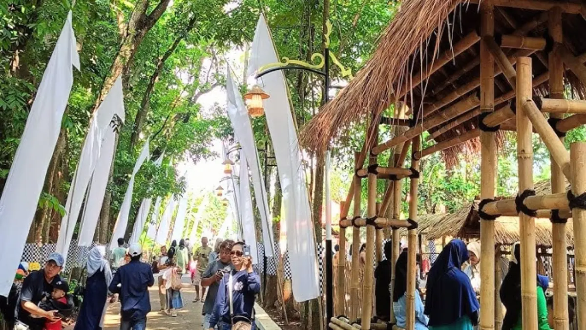 Pasar Sasagaran Purwakarta: Wisata Kuliner Nostalgia yang Wajib Dikunjungi Pasar Sasagaran Purwakarta: Wisata Kuliner Nostalgia yang Wajib Dikunjungi