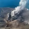Gunung Anak Krakatau Erupsi pada Minggu Malam, Status Level III