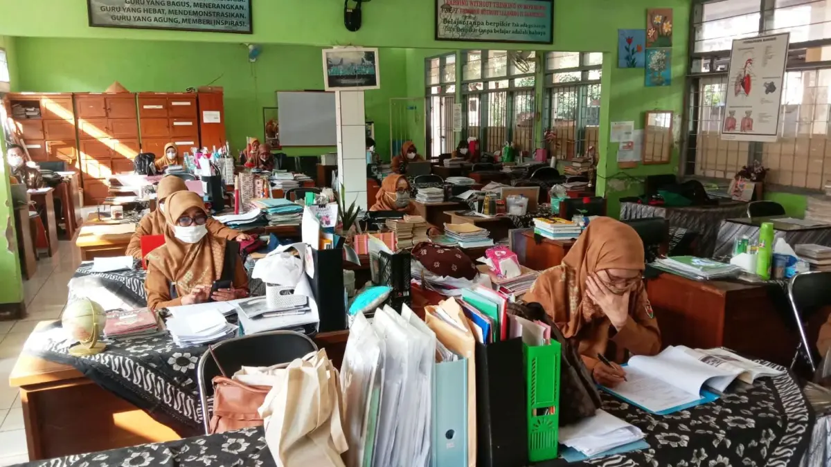 Dampak Abu Vulkanik, Sekolah Berlakukan Pembelajaran Jarak Jauh Dampak Abu Vulkanik, Sekolah Berlakukan Pembelajaran Jarak Jauh