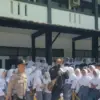 Seorang Guru Diduga Lakukan Pelecehan, Ratusan Siswa SMAN 1 Pamanukan Gelar Demo