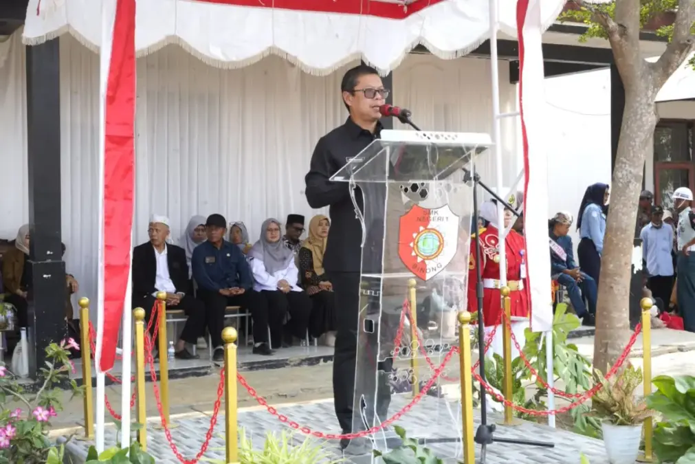 Wakil Bupati Subang Pimpin Upacara Pelantikan Taruna-Taruni Angkatan Ke-13 SMKN 1 Binong