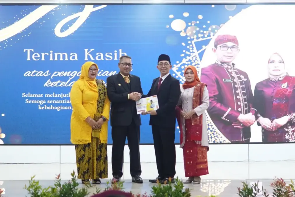Momentum Perpisahan Sekretaris Daerah, Bupati Subang Tegaskan Tugas Utama Sekda Mampu Mengorkestrasi Kebijakan Momentum Perpisahan Sekretaris Daerah, Bupati Subang Tegaskan Tugas Utama Sekda Mampu Mengorkestrasi Kebijakan